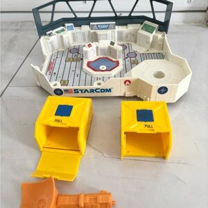 1986 STARCOM STARBASE COMMAND HEADQUARTERS